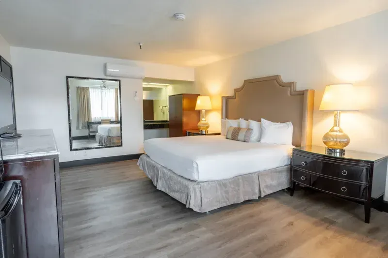 The Superior King at the Sands Inn &amp; Suites